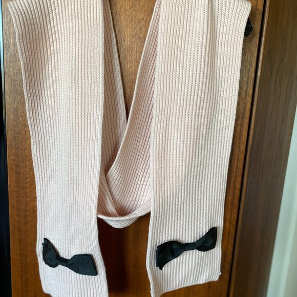 Kate Spade NY Long Scarf.  Light Pink w/Black Bows Wool/Acrylic. NEW - Picture 5 of 8